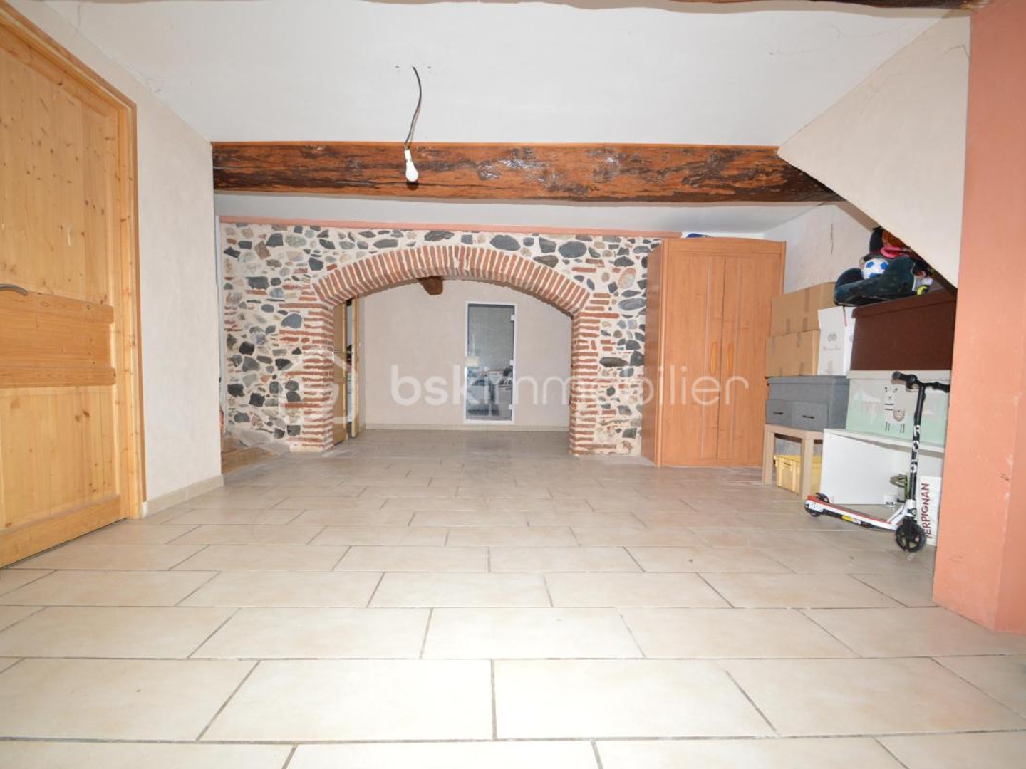 Maison de village avec grand garage