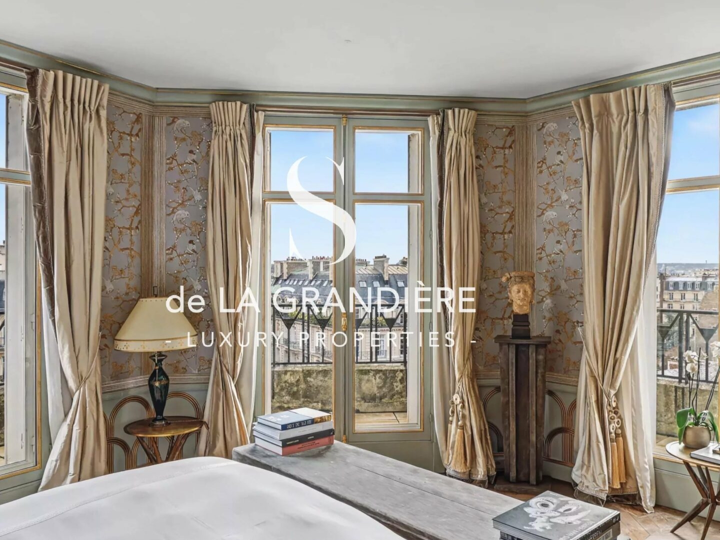 Appartement à vendre - 9 pièces - 362m2 - Paris 16e (75016)