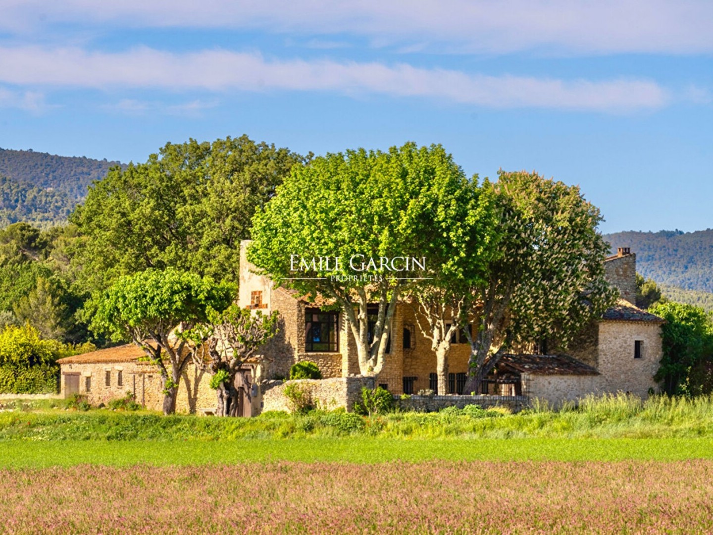 A vendre - Propriété du début du XVIème siècle - Sud Luberon
