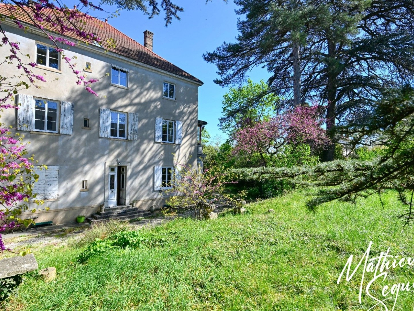 Propriété 22 pièces 588 m²