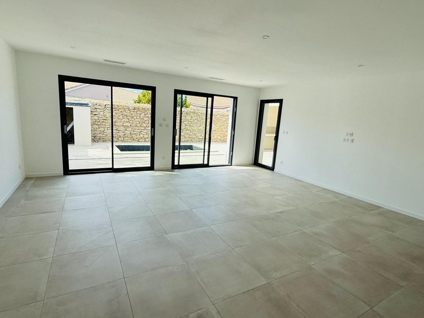 Maison à vendre - 4 pièces - 120m2 - Olonzac (34210)
