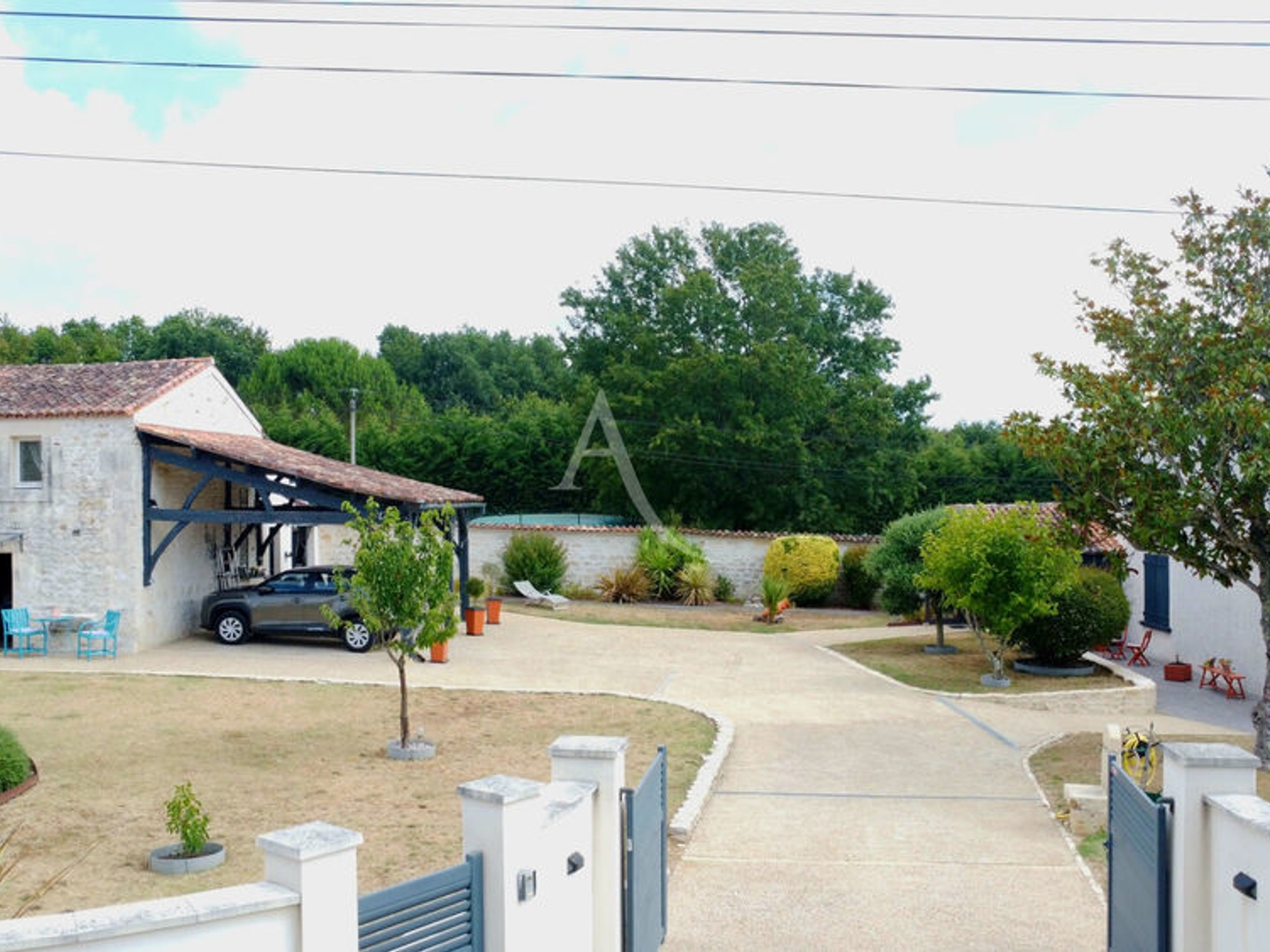 Immeuble à vendre - 5 pièces - 136m2 - Grandjean (17350)