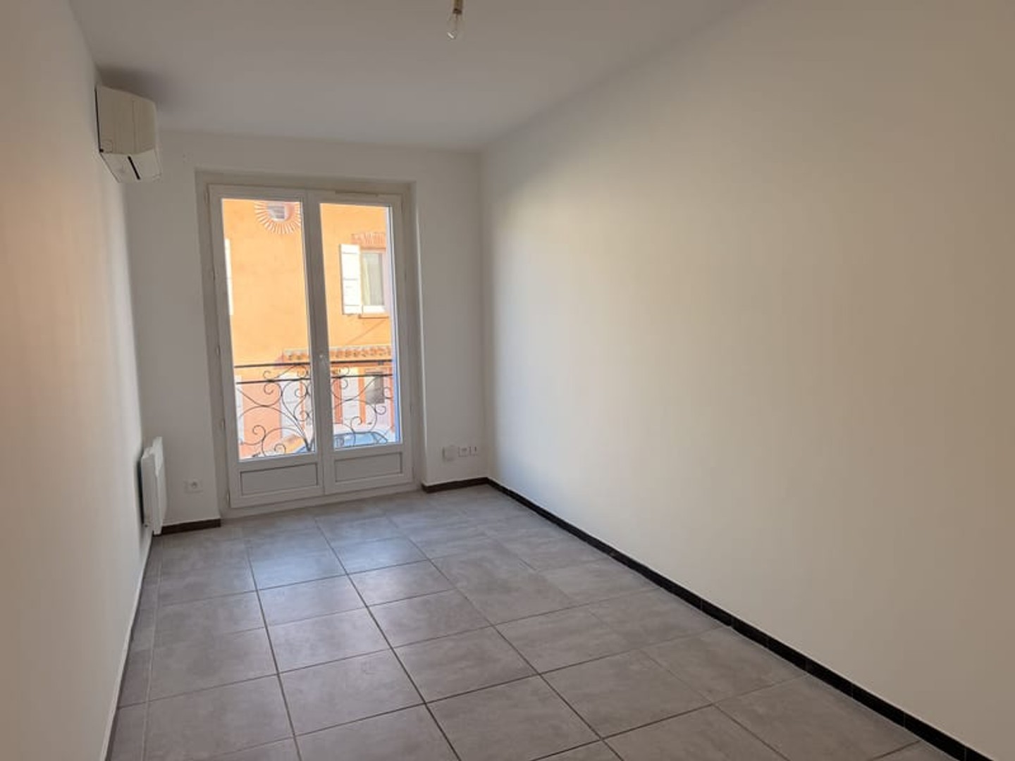 MAISON DE VILLAGE AVEC GARAGE