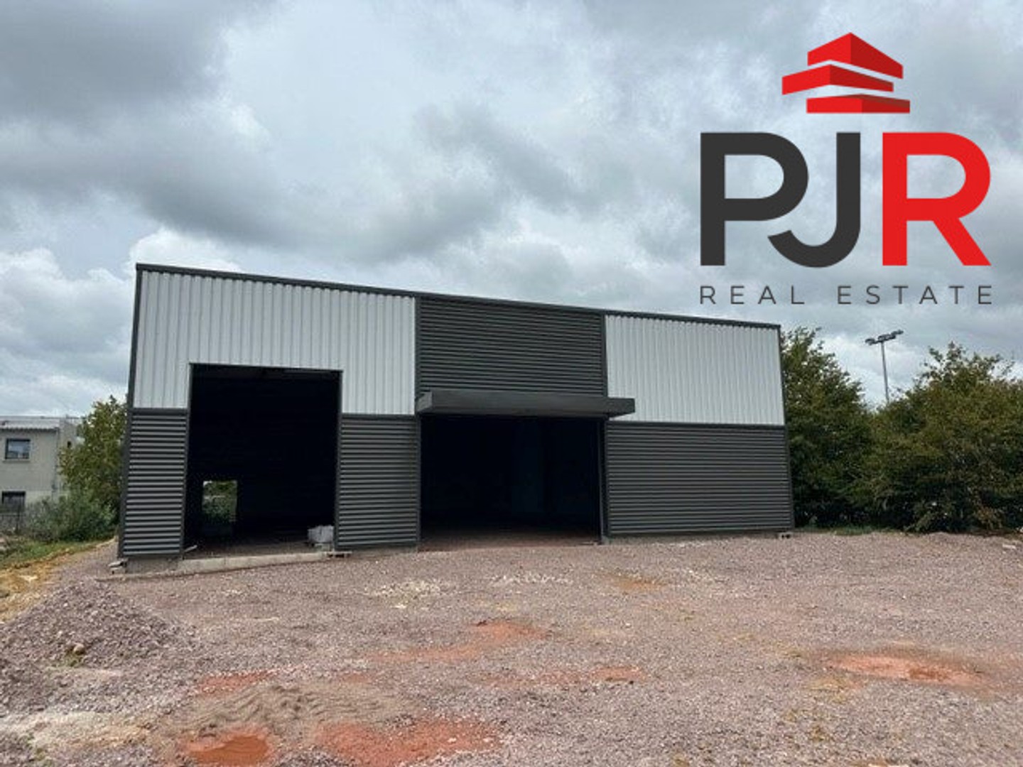 Local commercial 441 m²