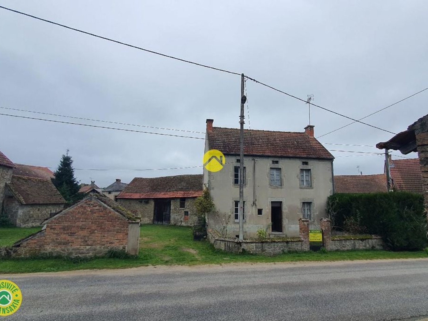 MAISON DE VILLAGE A RENOVER