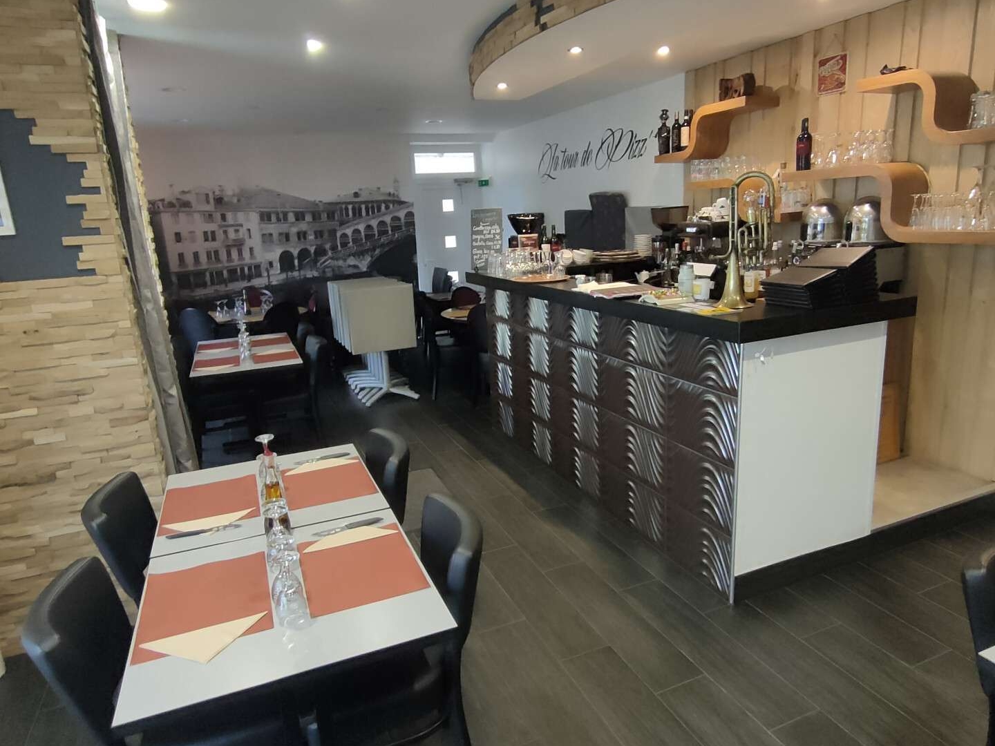 Vente pizzéria restaurant avec logement à Fougères