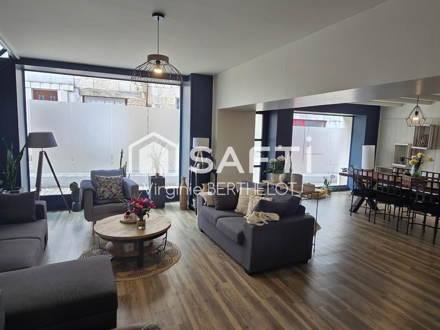 Maison à vendre - 7 pièces - 175m2 - Champdeniers-Sain... (79220)