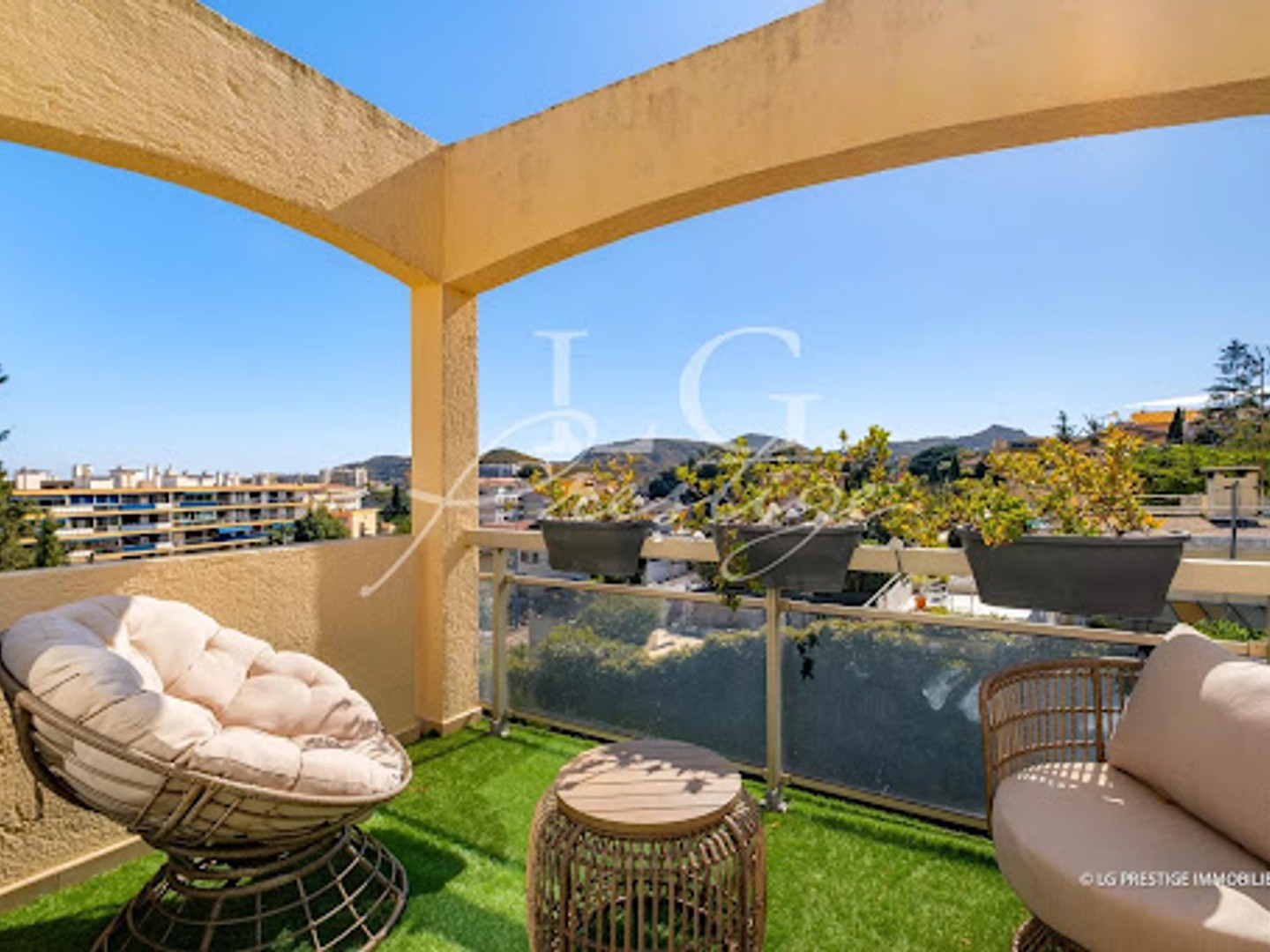 Appartement à vendre - 4 pièces - 124m2 - Mandelieu-La-Napoule (06210)