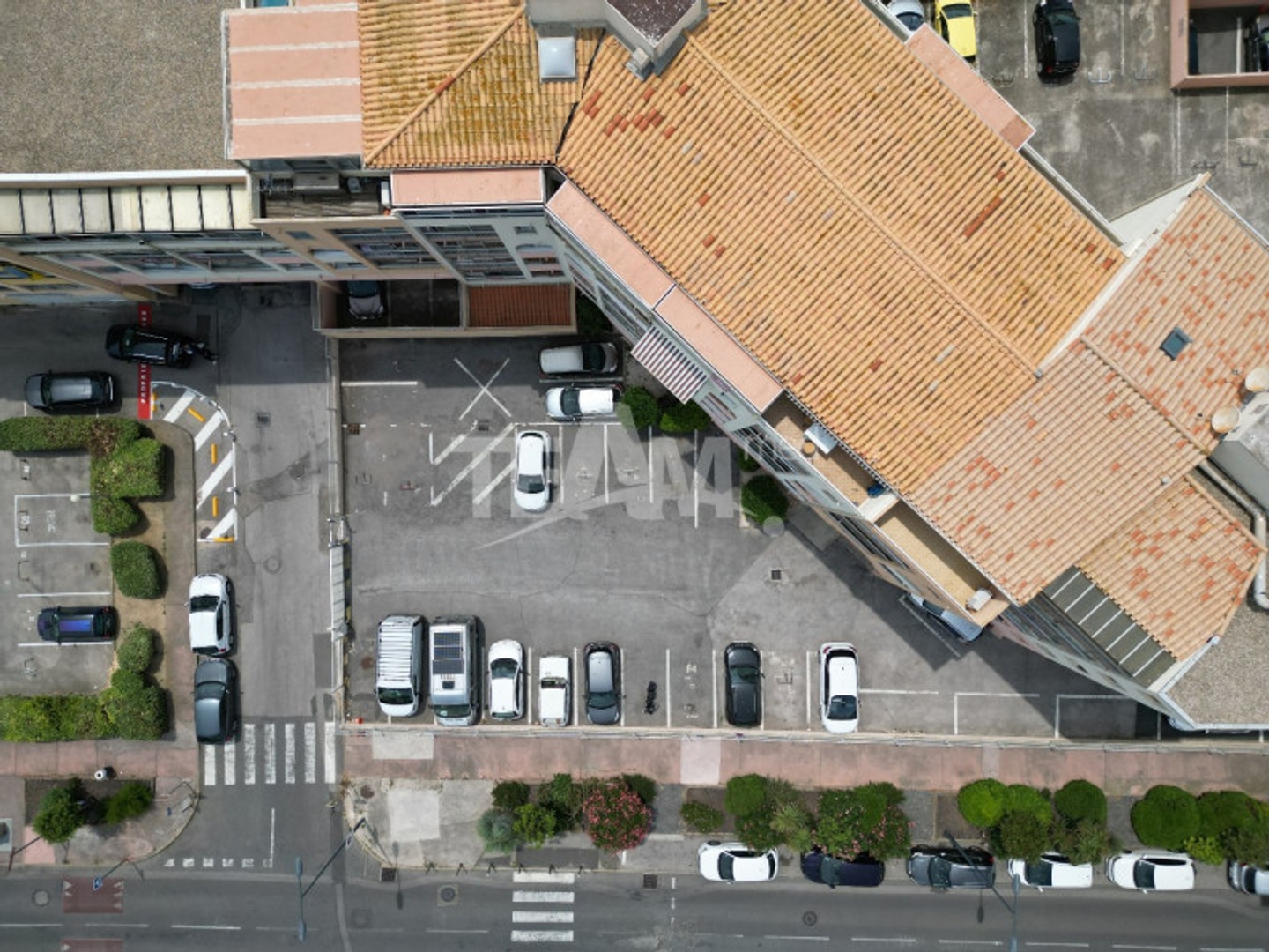 Parking / garage / box à vendre - 9m2 - Sète (34200)