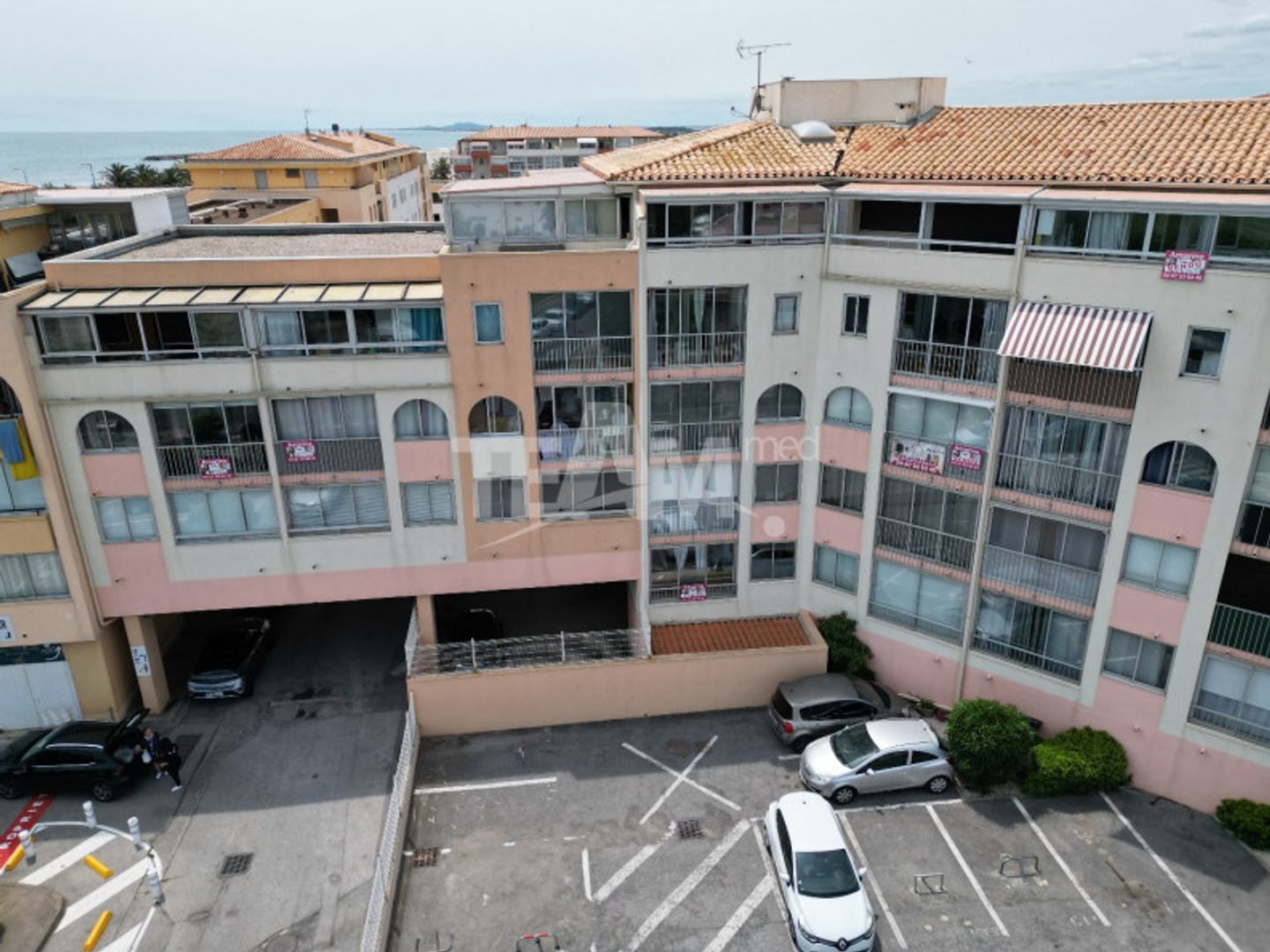Parking / garage / box à vendre - 9m2 - Sète (34200)
