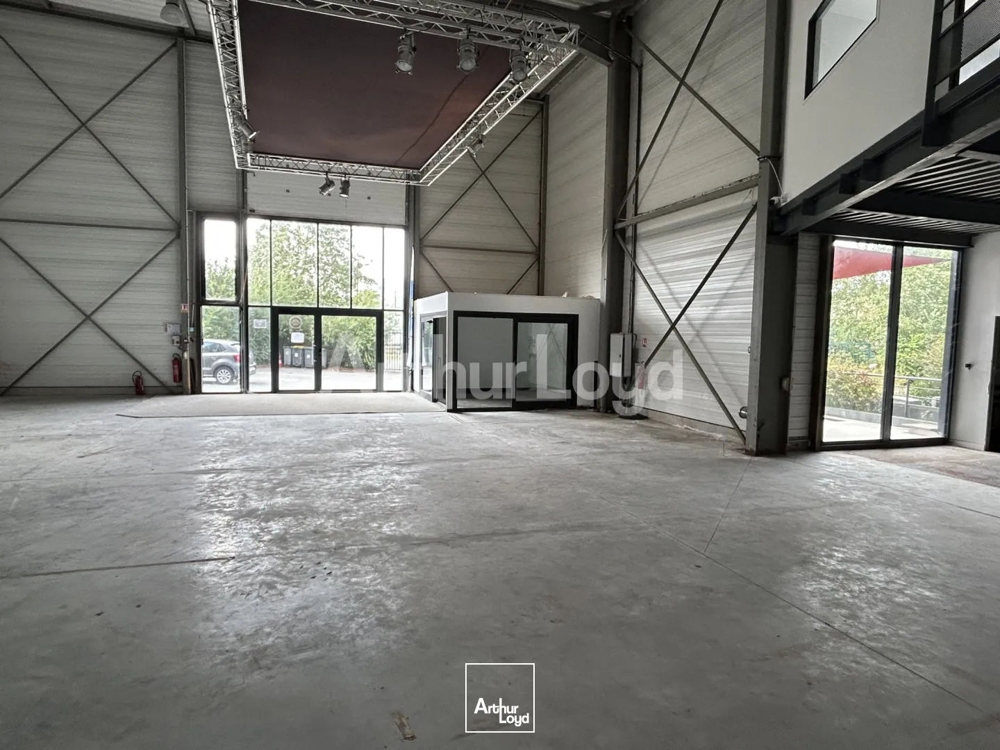 Locaux à vendre - 417m2 - Wambrechies (59118)