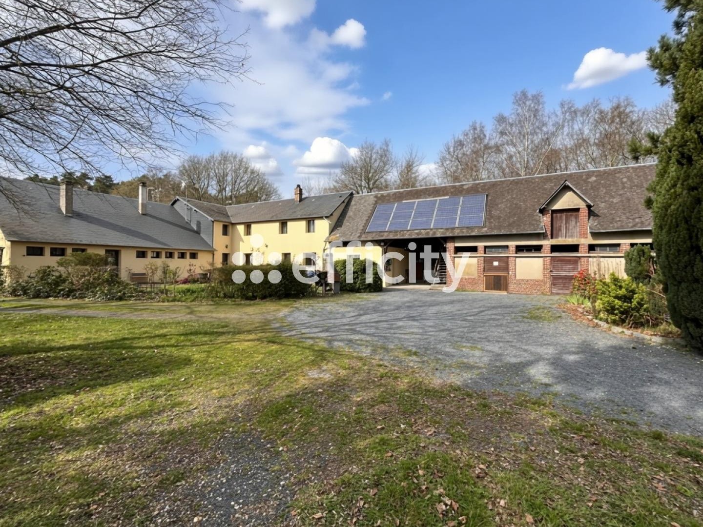 Maison 9 pièces 322 m²