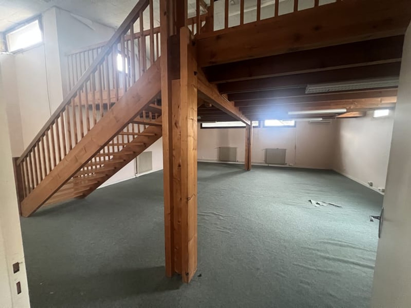 Bâtiment avec bureaux