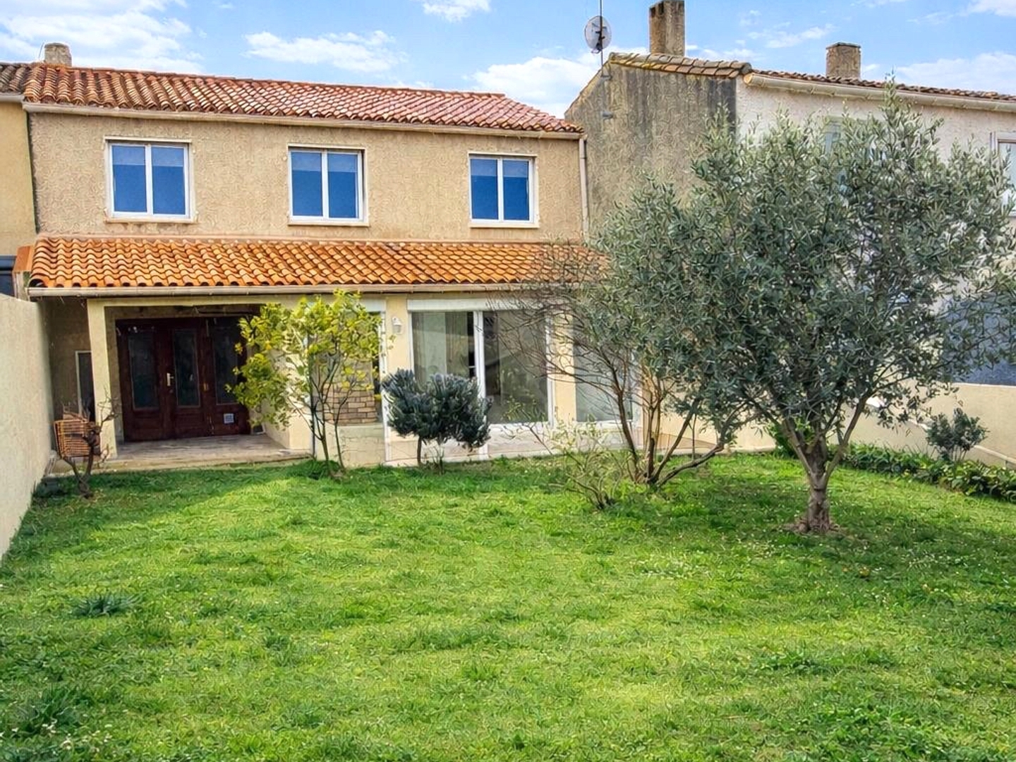 Maison à vendre - 7 pièces - 121m2 - Lignan-Sur-Orb (34490)