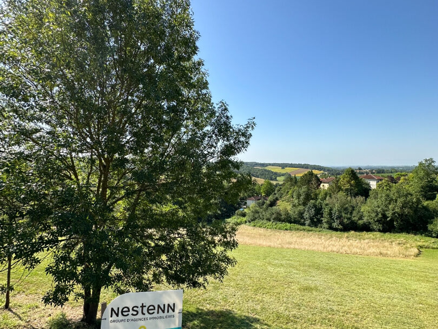A VENDRE terrain constructible de 5031 m2 à Miramont d'Astarac