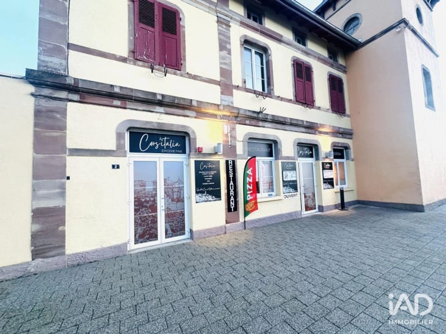 Commerce 130 m²