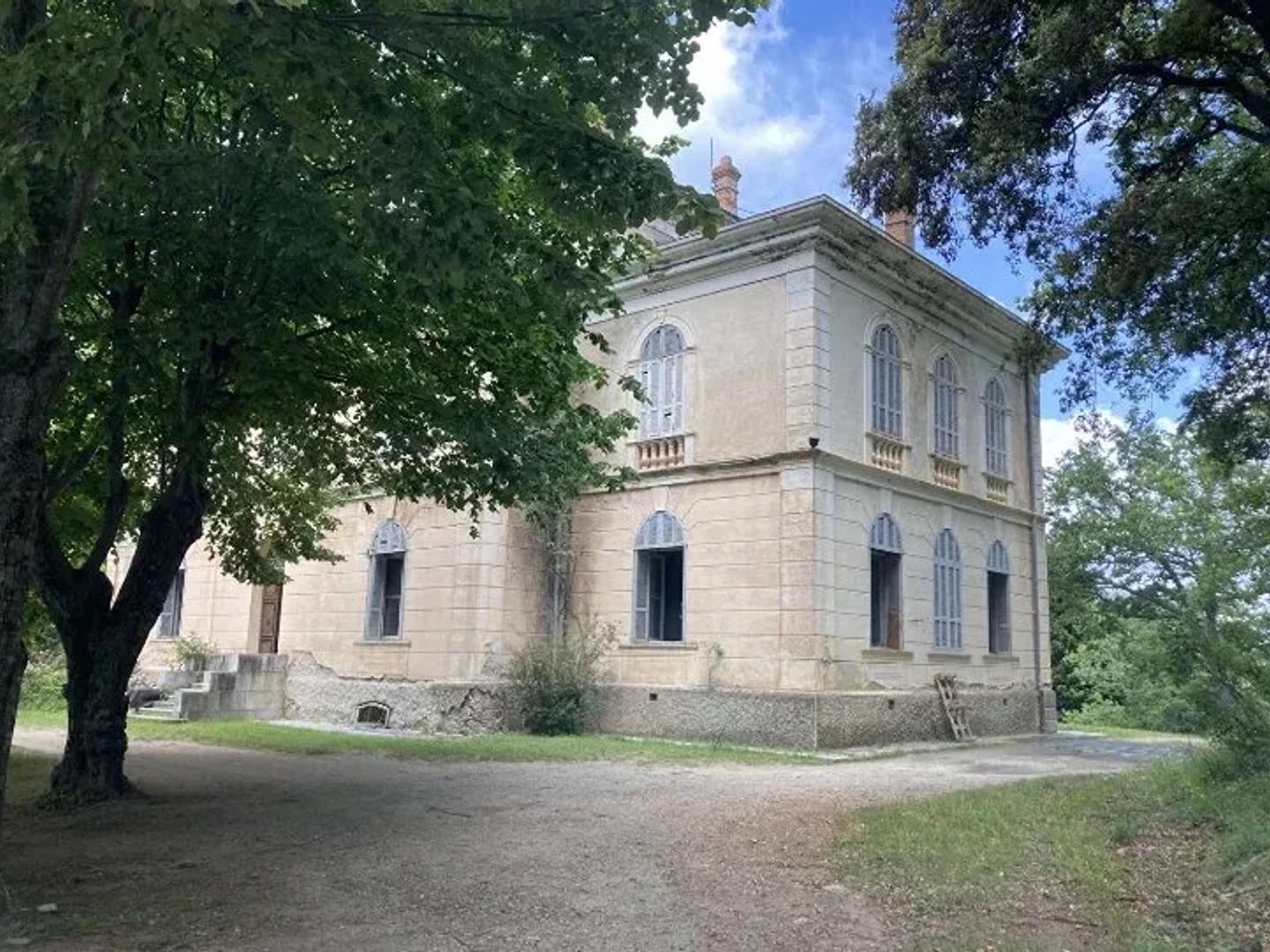 Maison à vendre - 12 pièces - 800m2 - Santo-Pietro-Di-V... (20250)