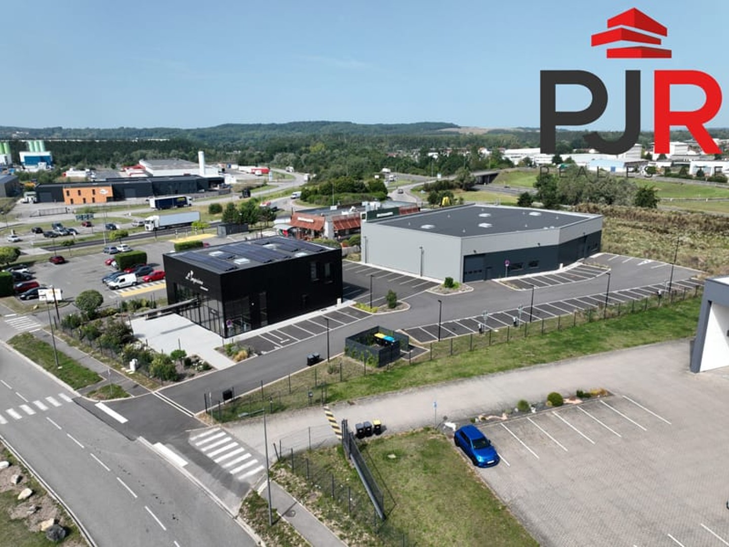 Immeuble industriel 980 m²