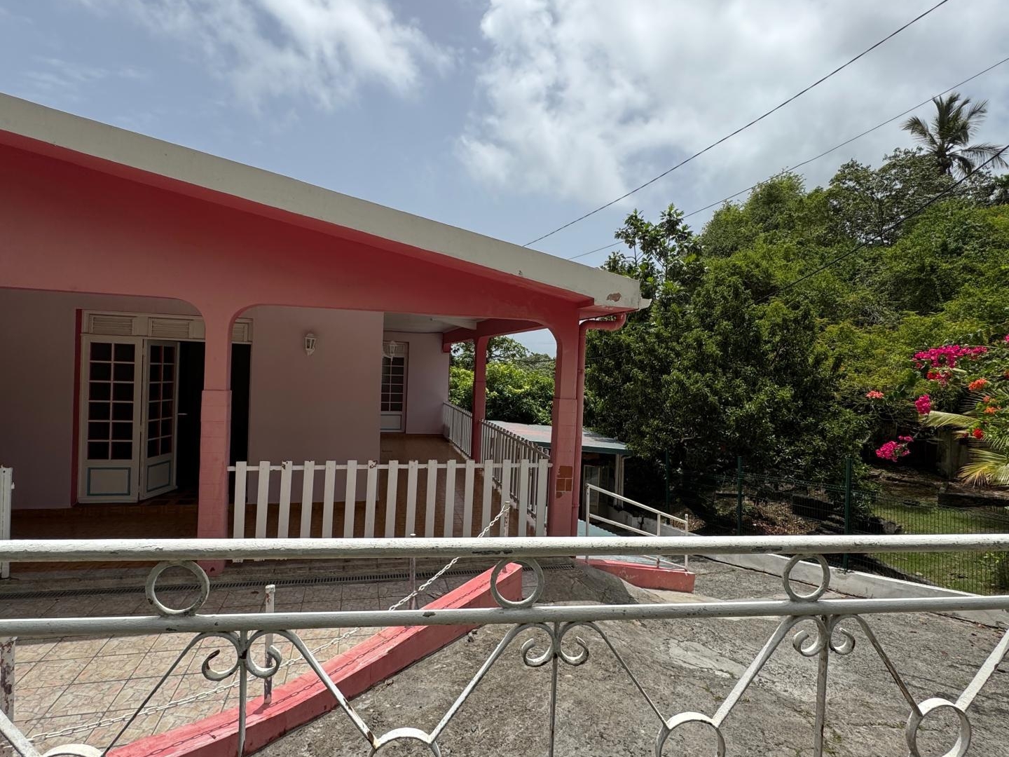 Maison avec potentiel location ou local commercial