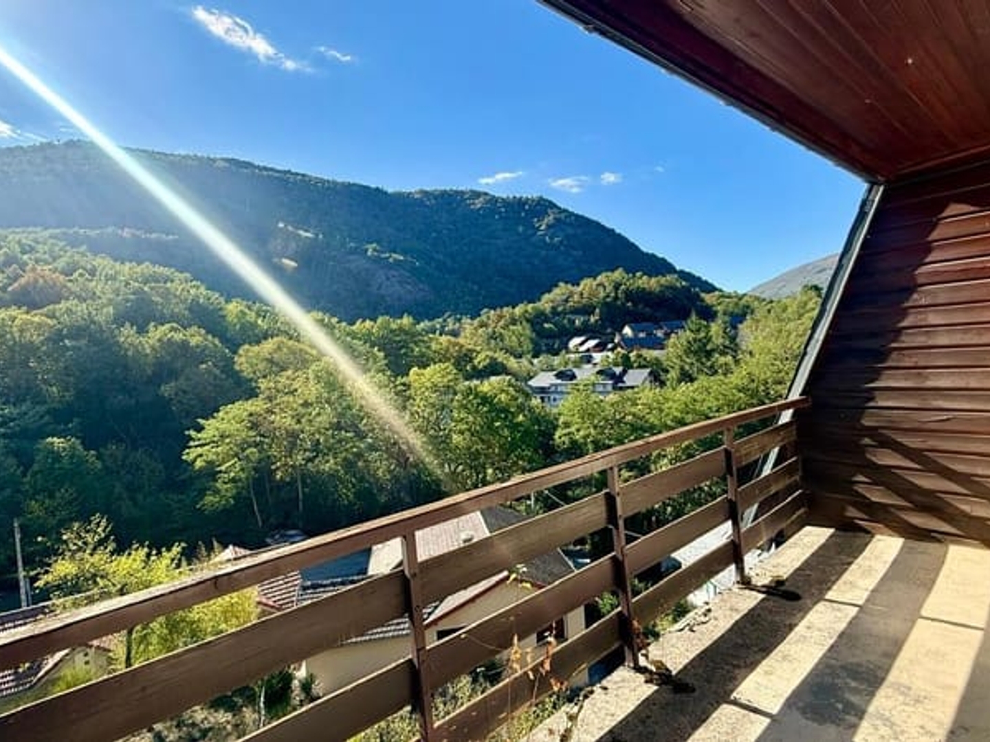 Appartement à vendre - 4 pièces - 98m2 - Ax-Les-Thermes (09110)