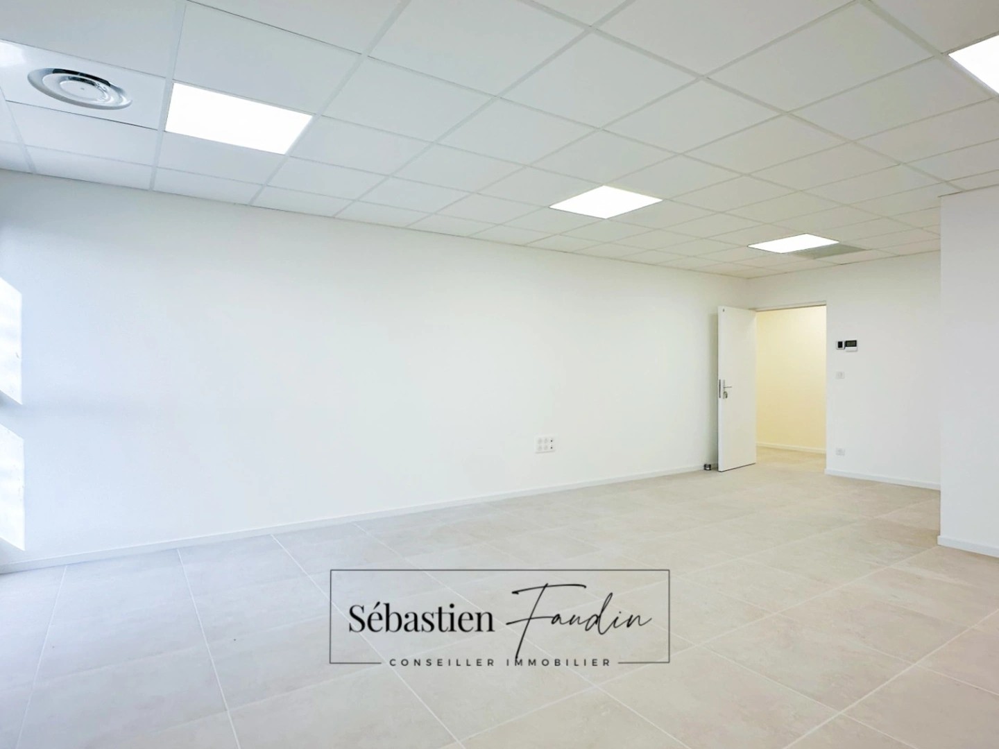 Commerce 1 pièce 42 m²