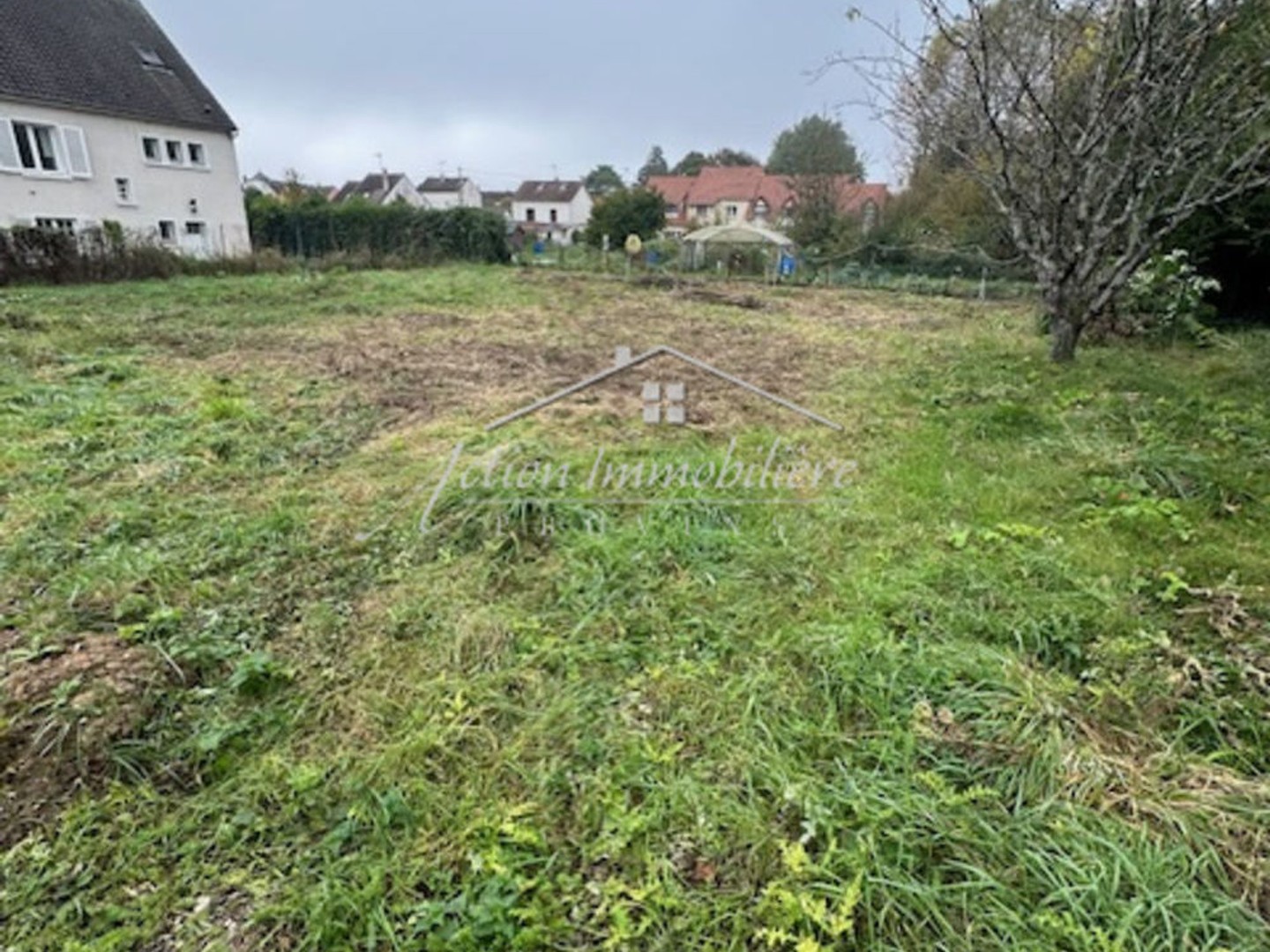 TERRAIN CONSTRUCTIBLE PROVINS 691 M2
