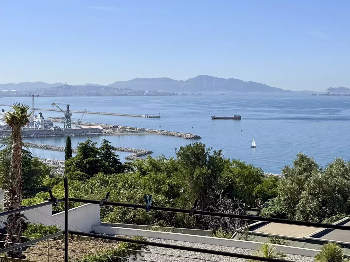 Maison à vendre - 6 pièces - 160m2 - Marseille 16e (13016)