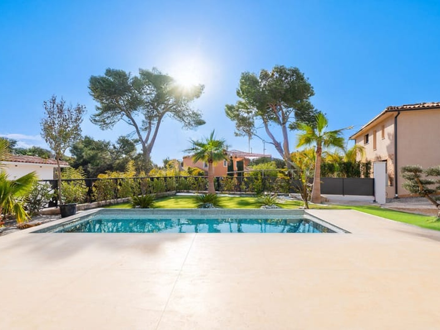 SANARY SUR MER MAISON CONTEMPORAINE - PISCINE