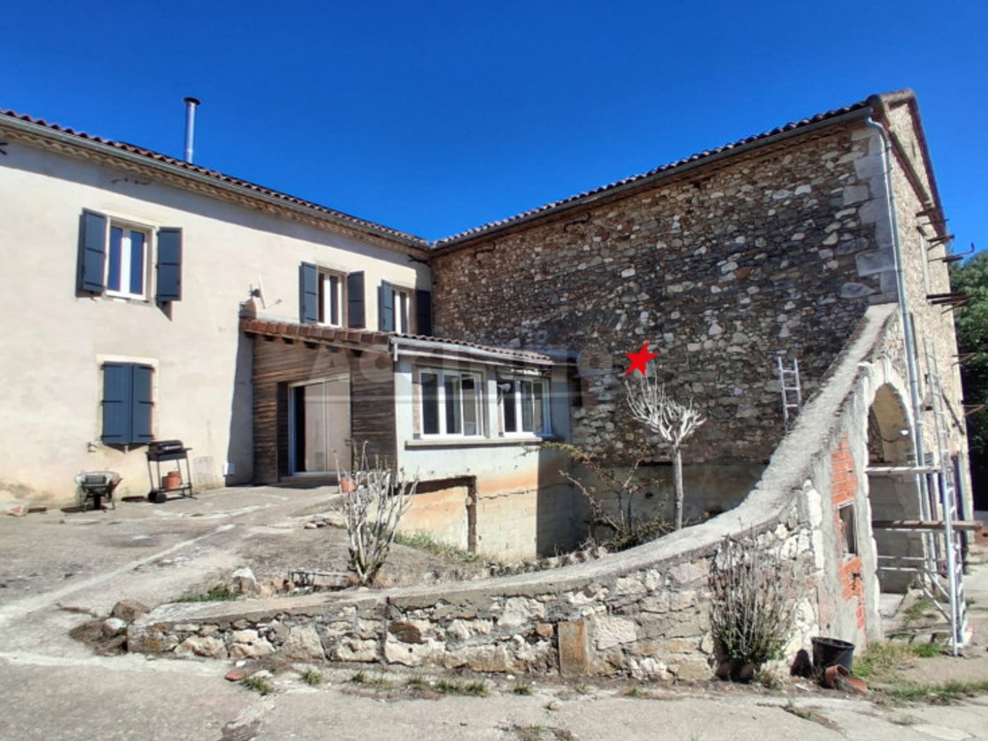 Maison 8 pièces 304 m²