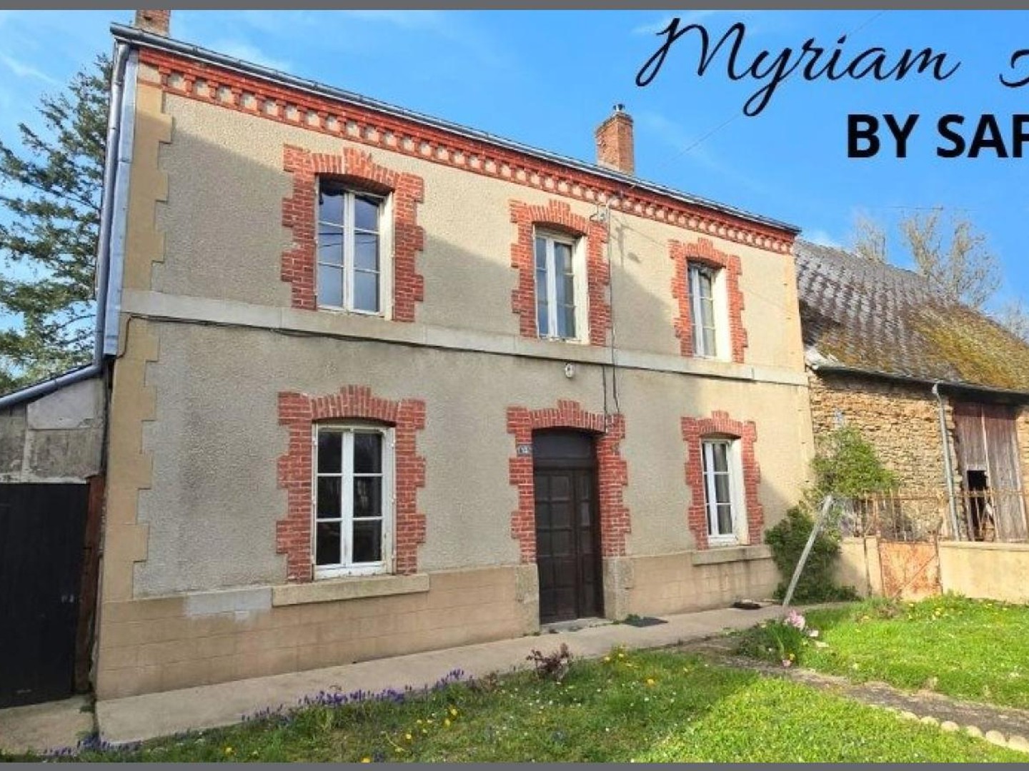 Maison de Caractère à rénover, avec grange et terrain