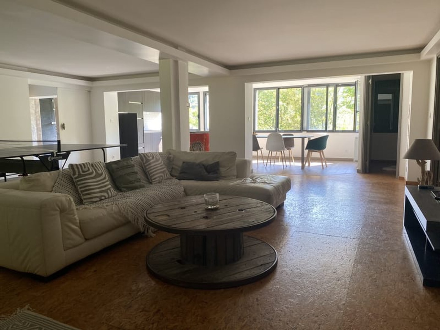 RARE SPACIEUX LOFT DE PLAIN-PIED À SAINT-CLAUDE