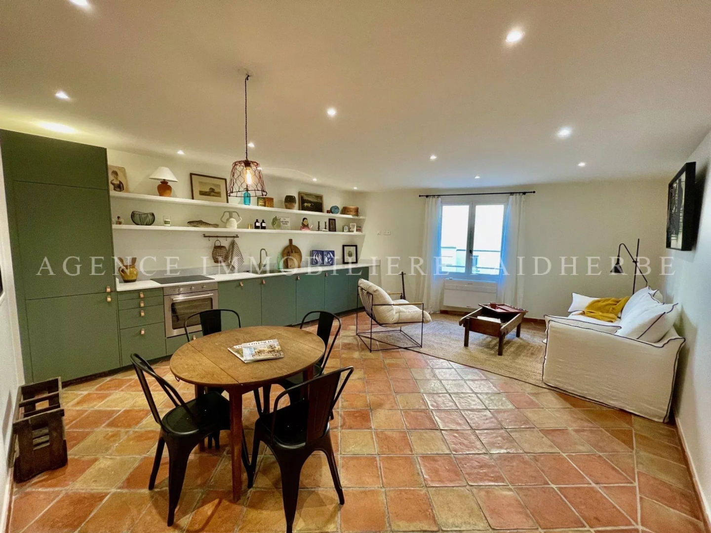 Appartement de 66 m2 situé à 50 m de la place des Lices.