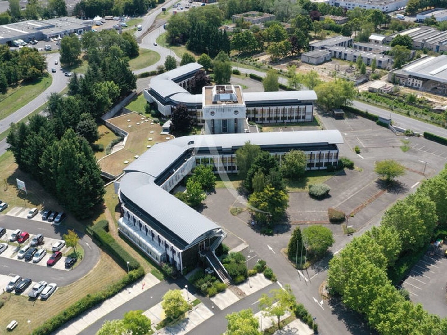 Ensemble de bureaux rénovés, 375m²
