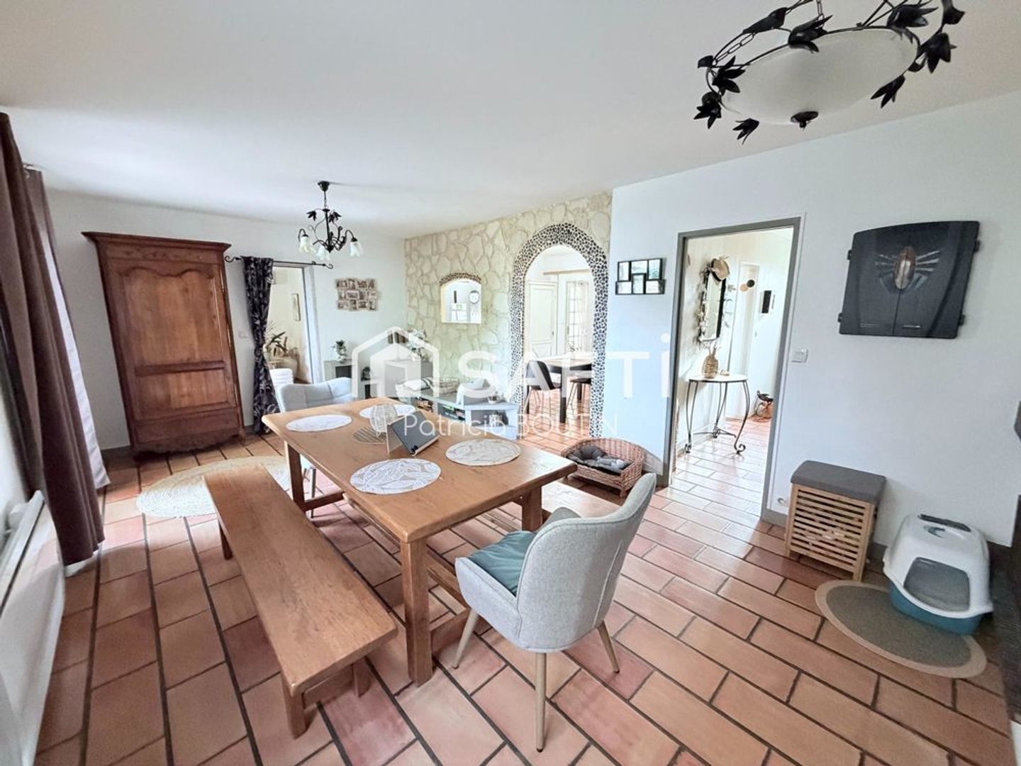 Maison à vendre - 7 pièces - 146m2 - Fressines (79370)