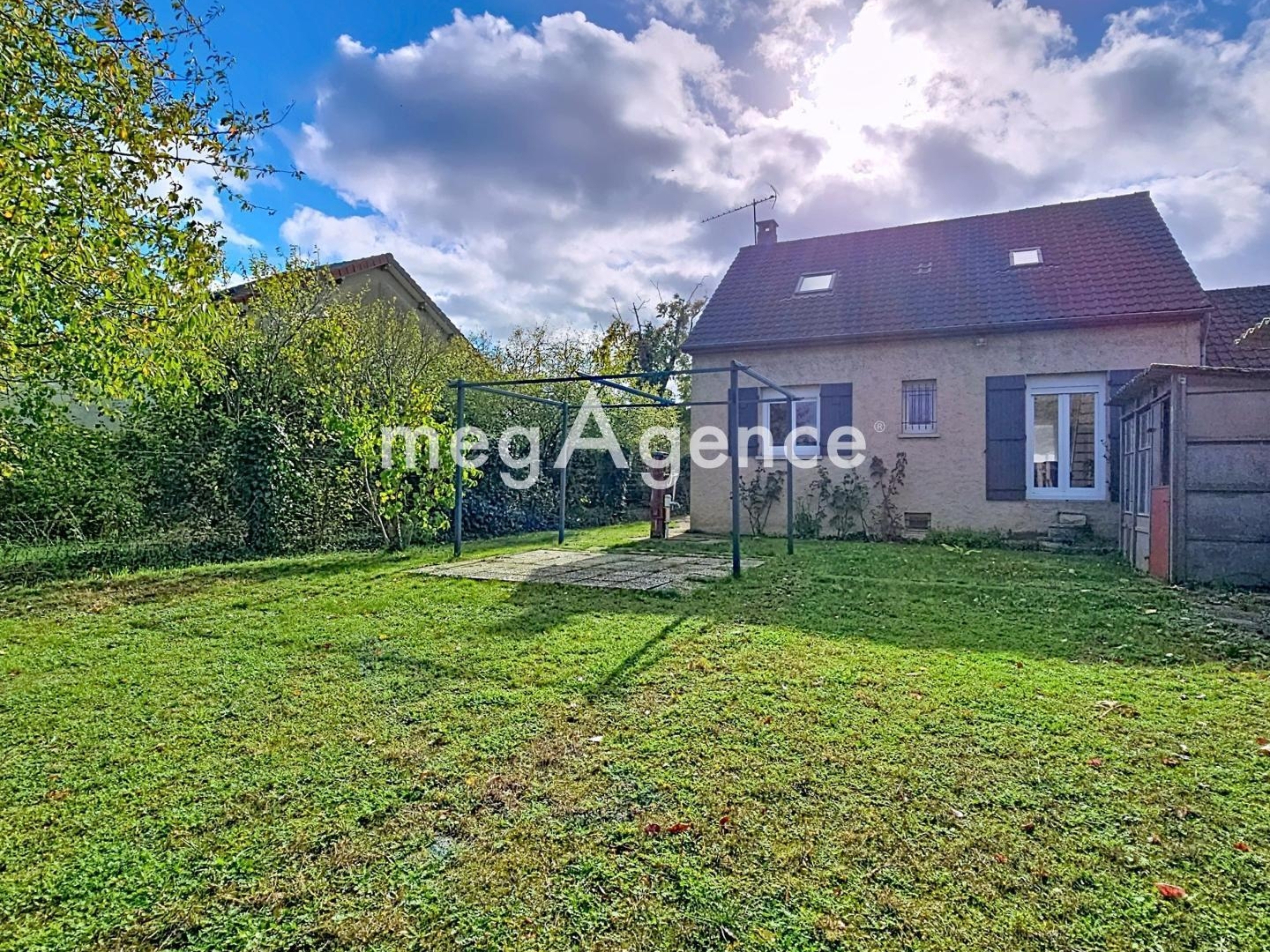 MAISON INDIVIDUELLE 3 CHAMBRES ET JARDIN