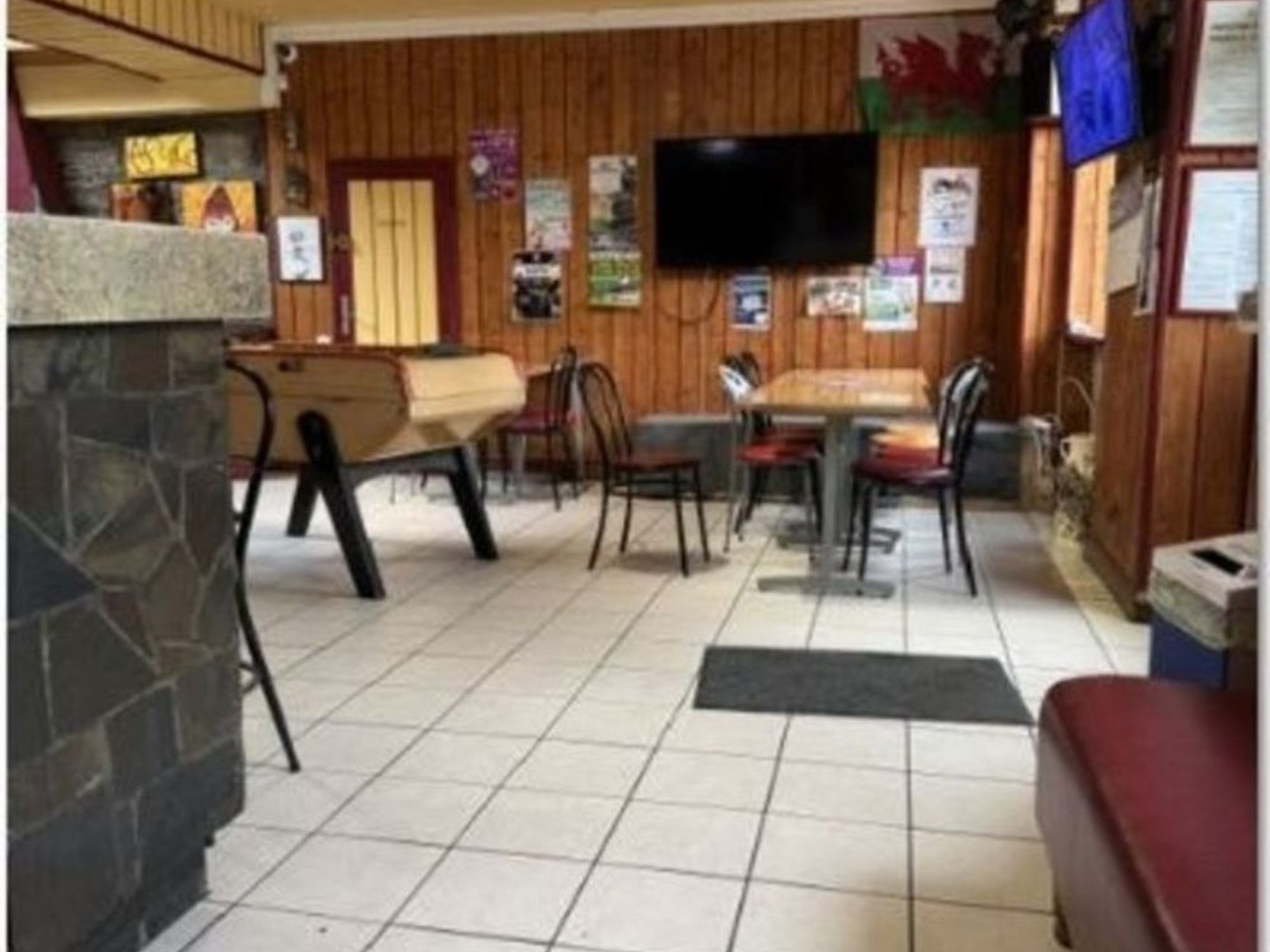 Magasin à vendre - 200m2 - Carhaix-Plouguer (29270)