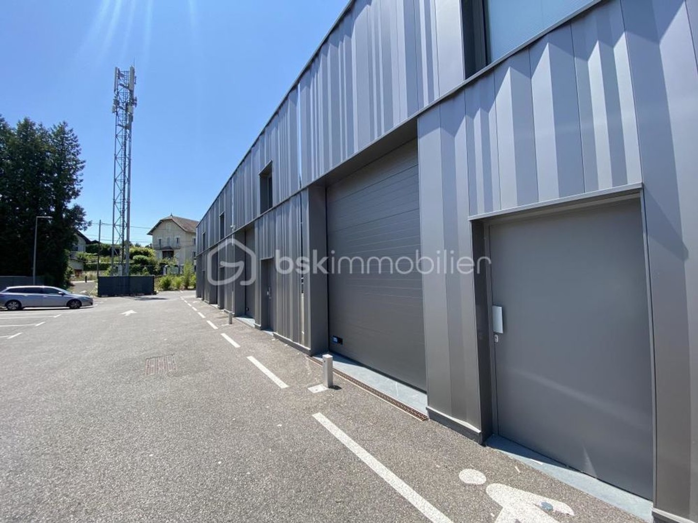 Parking / garage / box à vendre - 168m2 - Rumilly (74150)