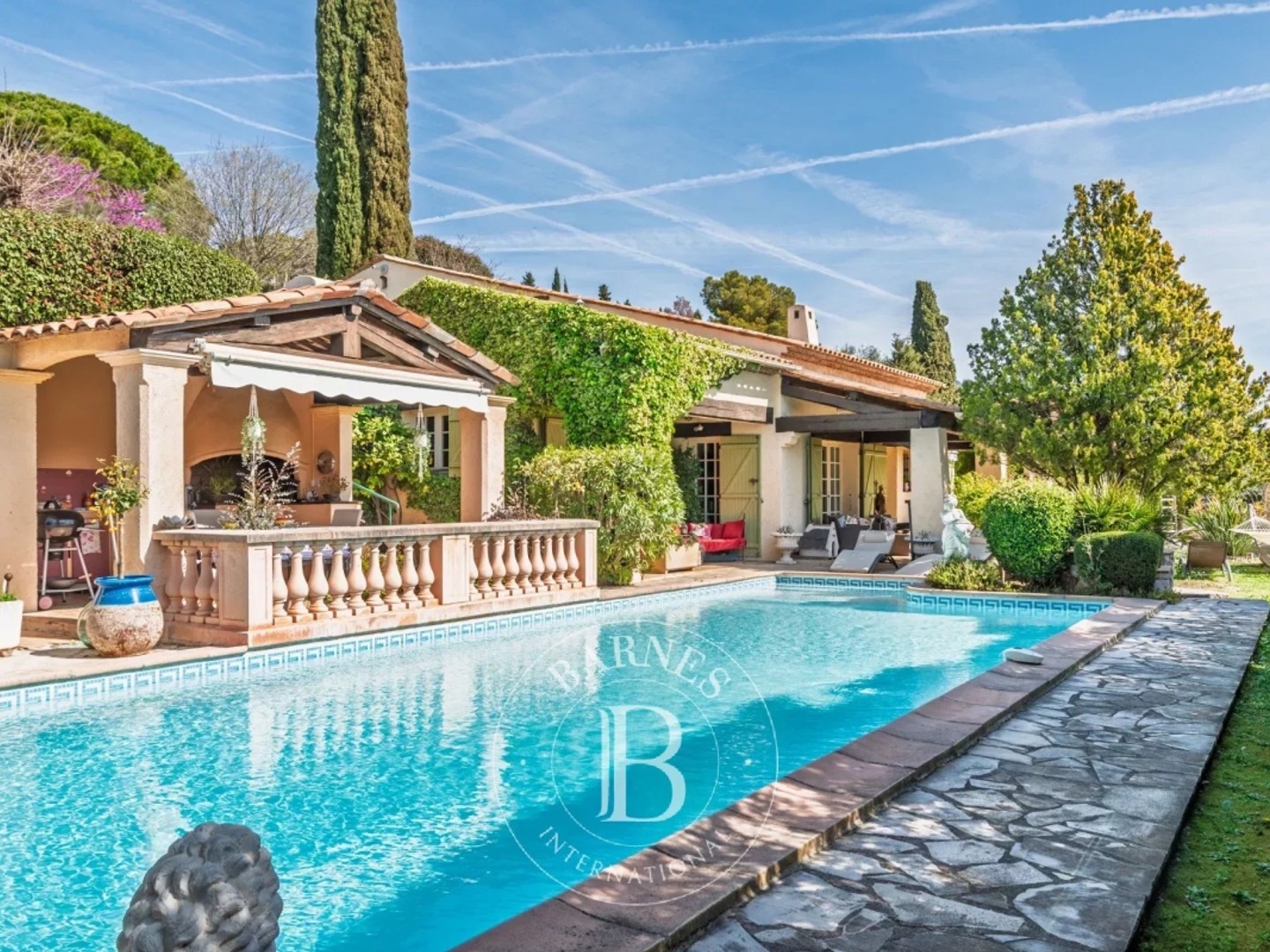 Grasse Saint-Jean - Villa avec appartement indépendant en position dominante vue mer au calme