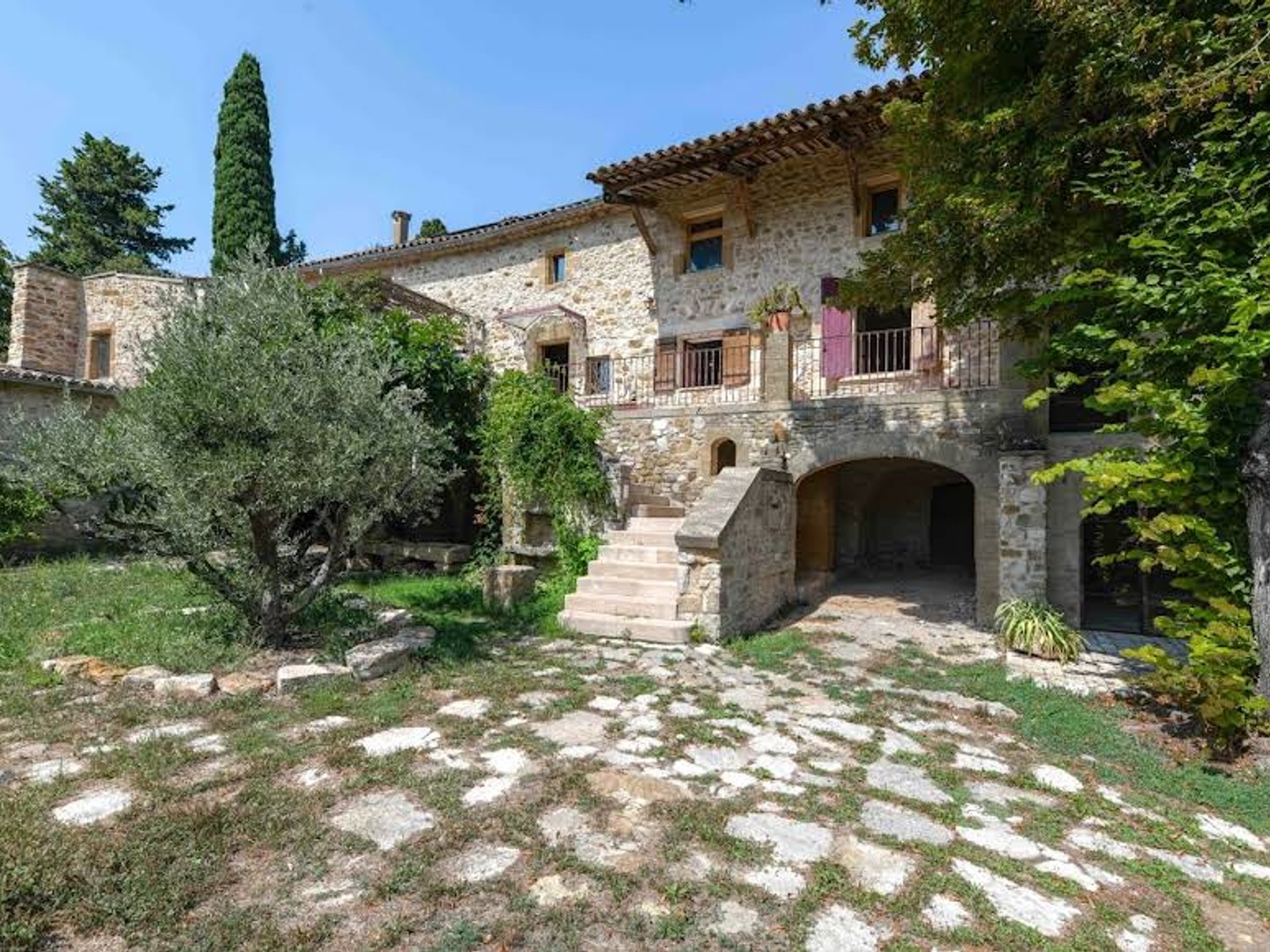 Maison 9 pièces 241 m²