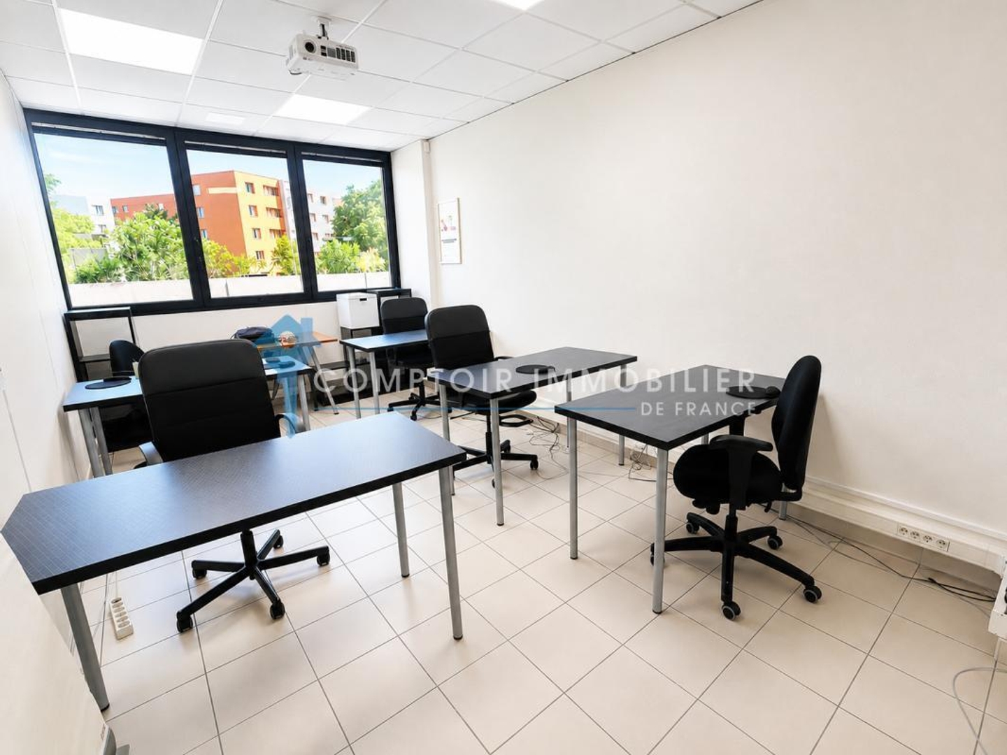 Dépt Hérault (34), à vendre MONTPELLIER local professionnel