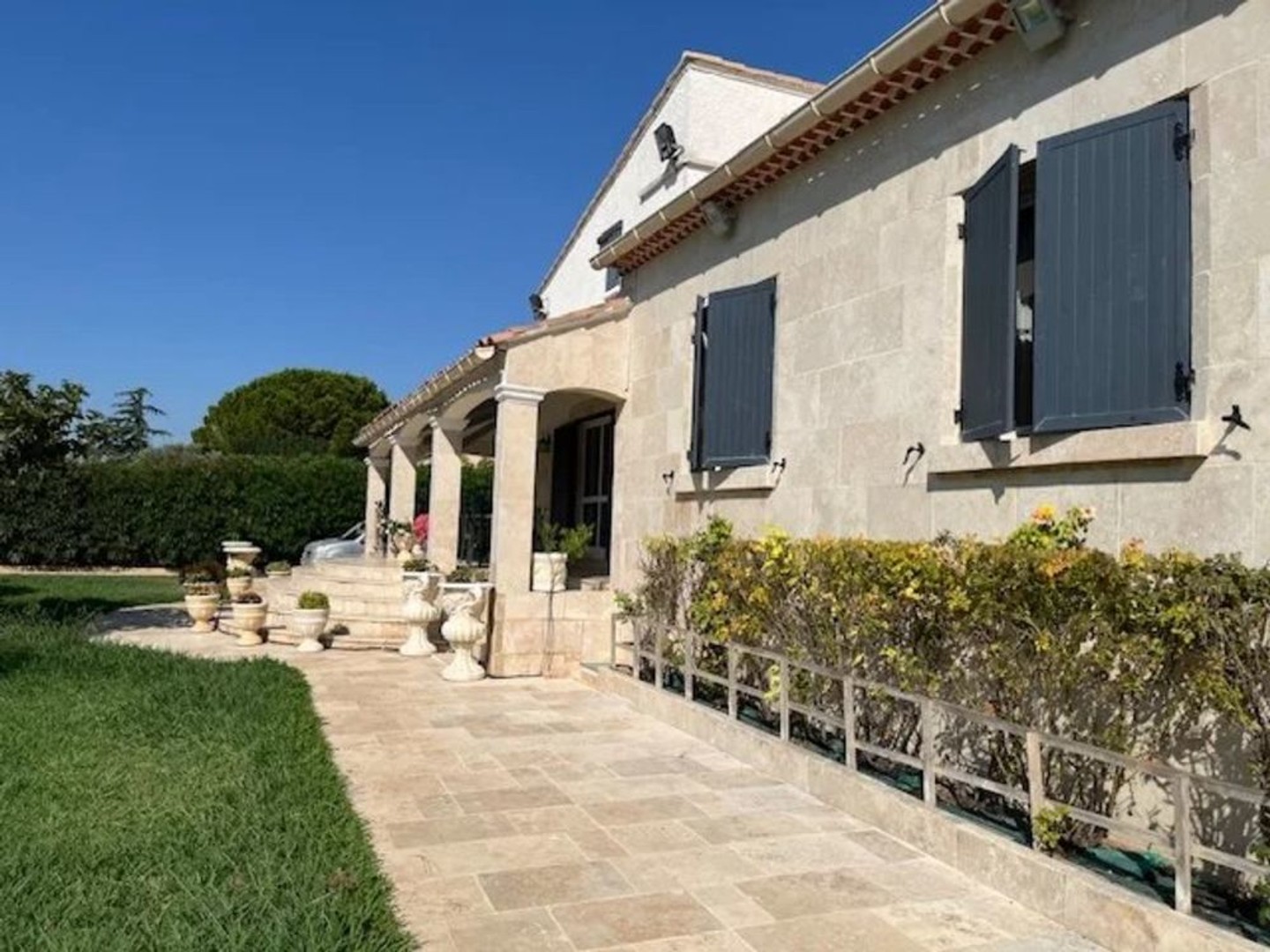 Maison Contemporaine avec piscine - Campagne Arlésienne