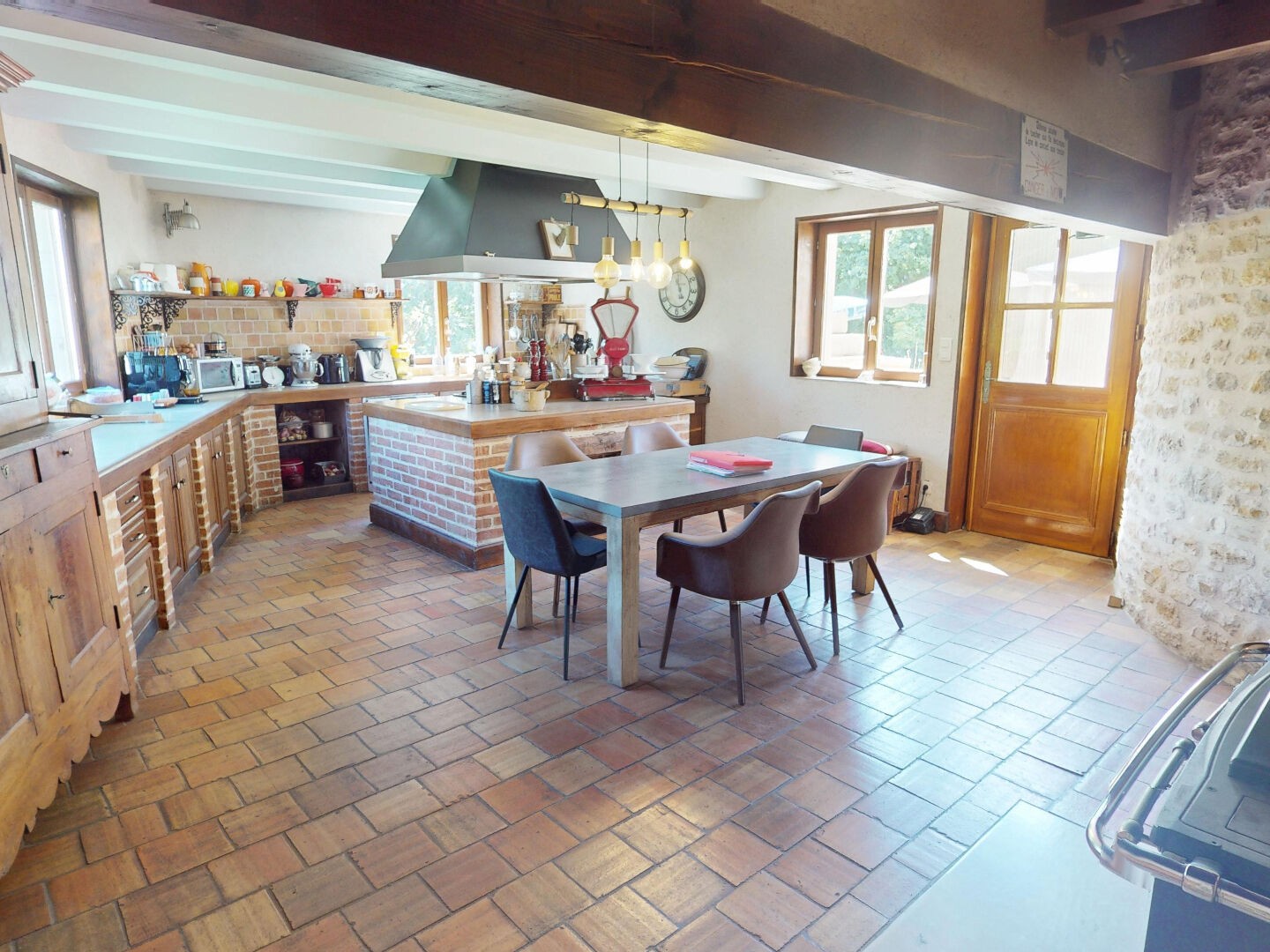 Maison à vendre - 6 pièces - 265m2 - Plateau D'hauteville (01110)