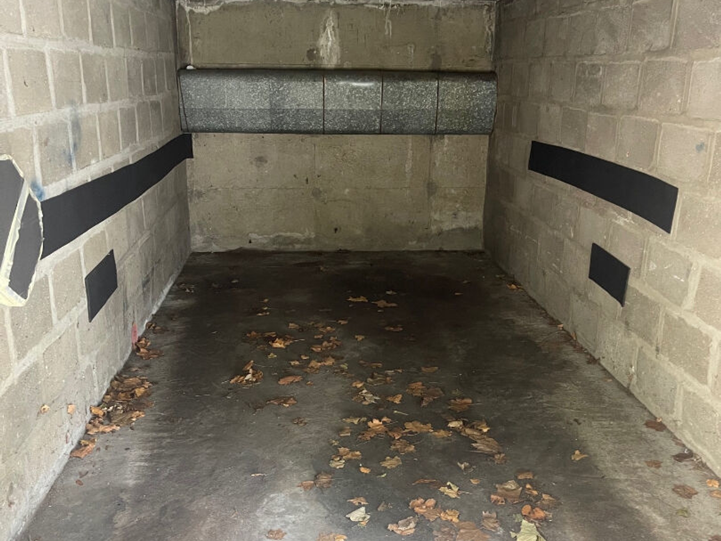 Parking / garage / box à vendre - 13m2 - Maisons-Alfort (94700)