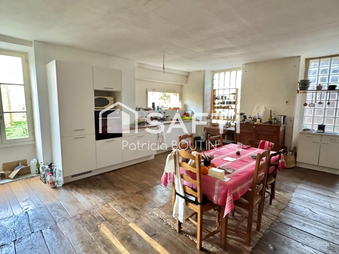 Maison à vendre - 7 pièces - 291m2 - Melle (79500)