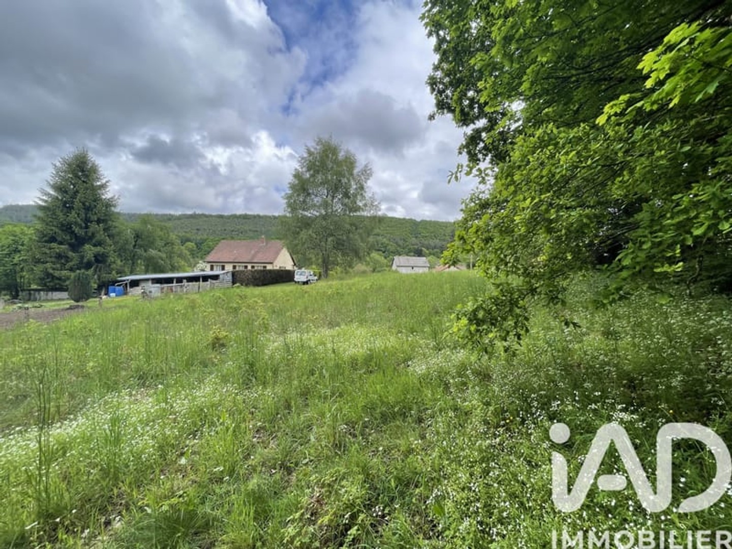 Terrain 886 m²