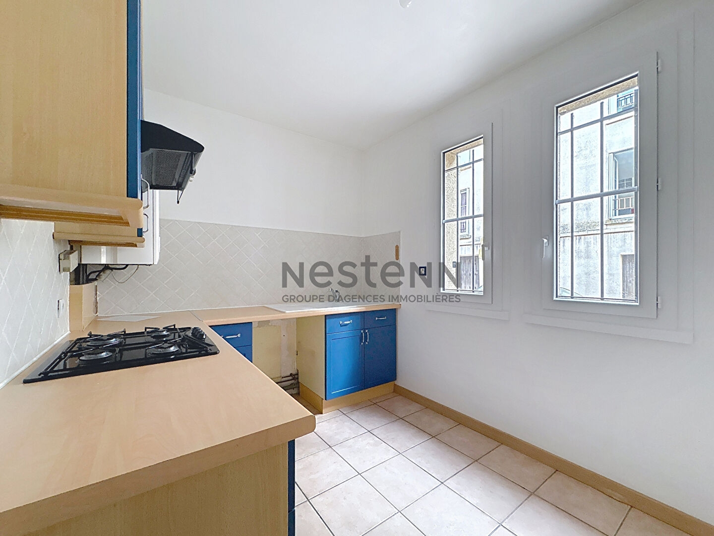 Appartement de type 2, 48M2 en rez-de-chaussée, à Limoges centre ville Jourdan, place de parking privée en sous-sol