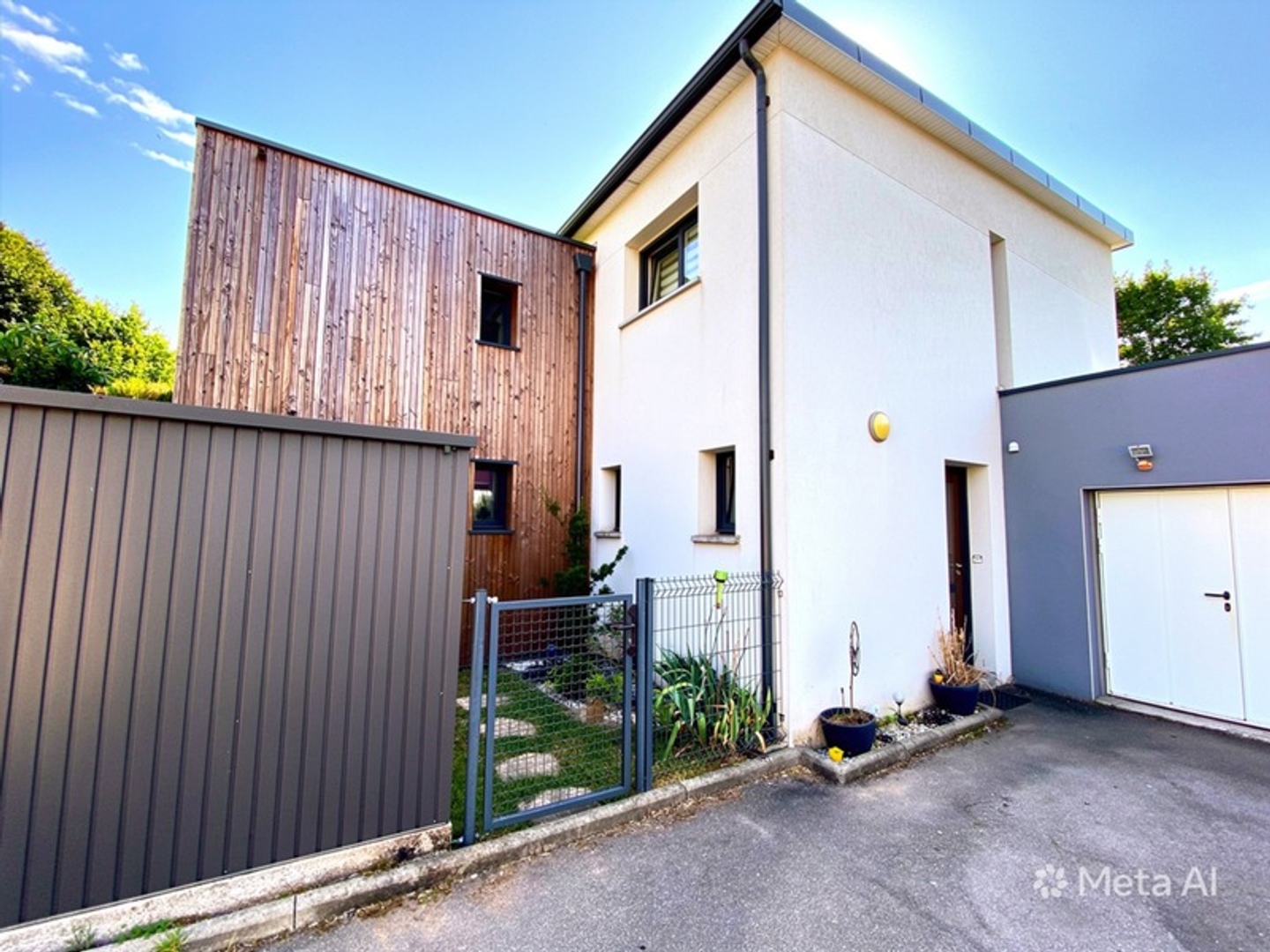 RARE A LA VENTE - LA MADELEINE -MAISON CONTEMPORAINE AVEC APPARTEMENT INDEPENDANT ET REVENU LOCATIF- VANNES (56)