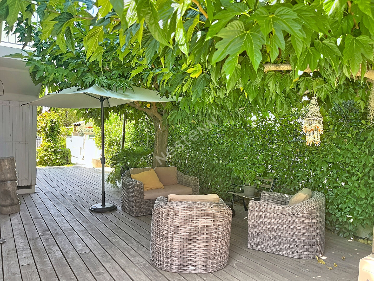 Locaux à vendre - 5 pièces - 108m2 - Saint-Mandrier-Su... (83430)