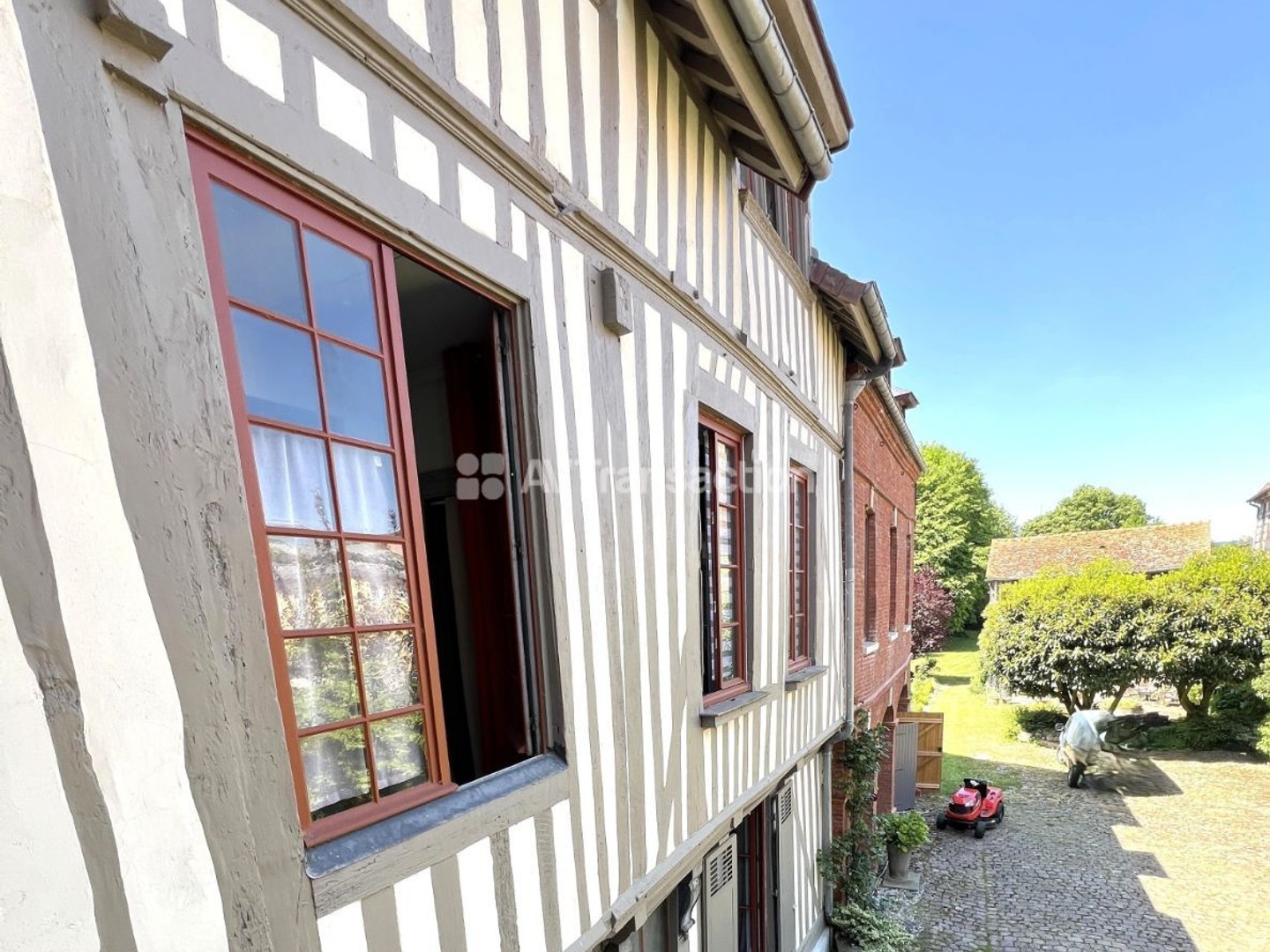 A vendre , Pont l'Eveque ( 14130 ) , hotel particulier 405 m2