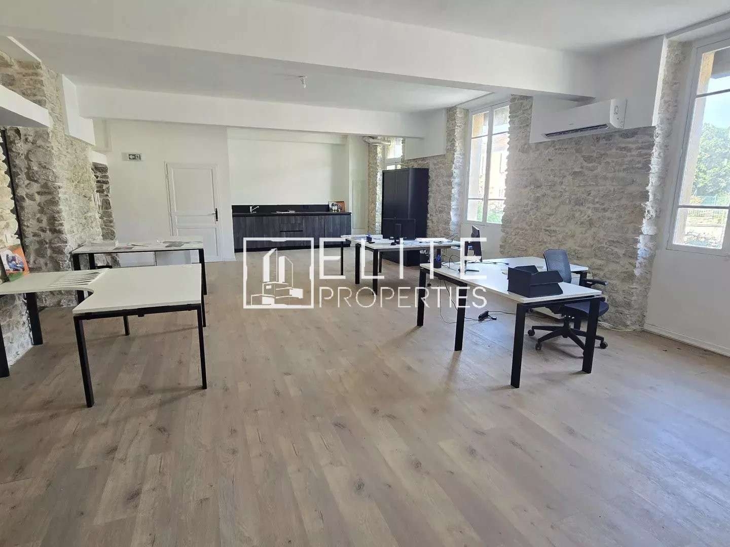 Vente local bureaux de 119m² à Mougins Tournamy